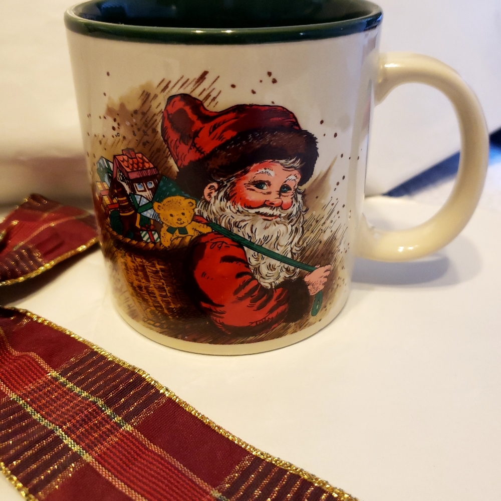 Darling Vintage Marvelous Mugs Santa Christmas Mug